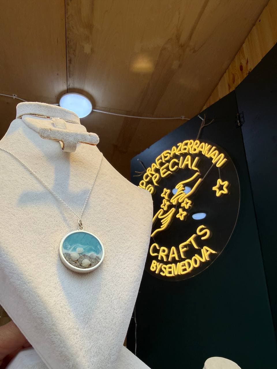 «Shore» pendant — shells and sand