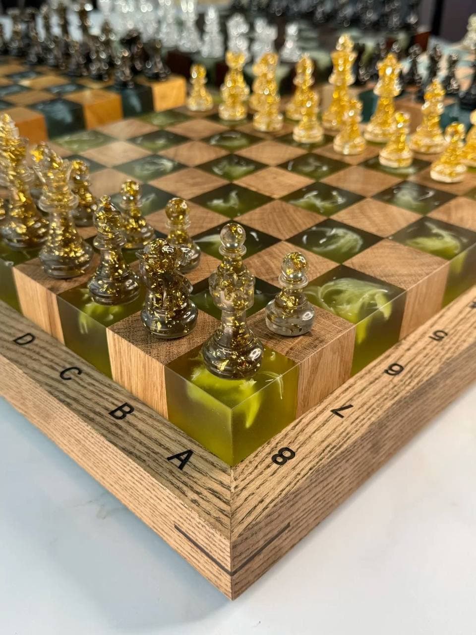 «Oak and olive» chess set